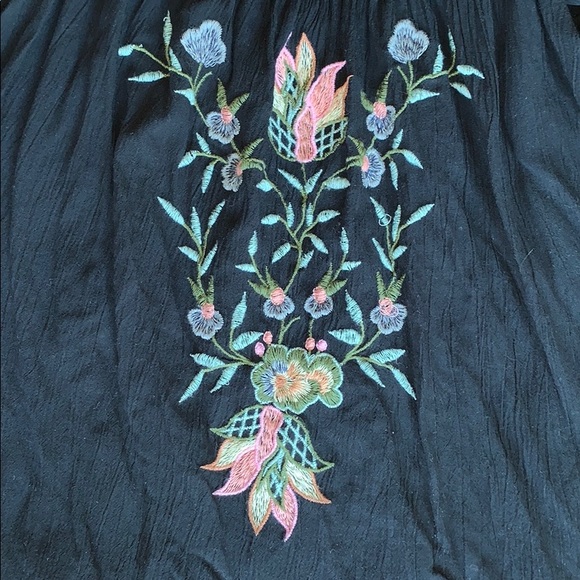 SOLD American Eagle Off-the-shoulder Top - Picture 3 of 5